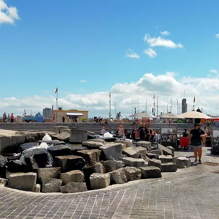 Apartment 3 Bedroom In *