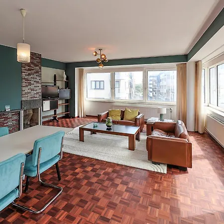 Schöne 3-zimmer-wohnung In Apartment *